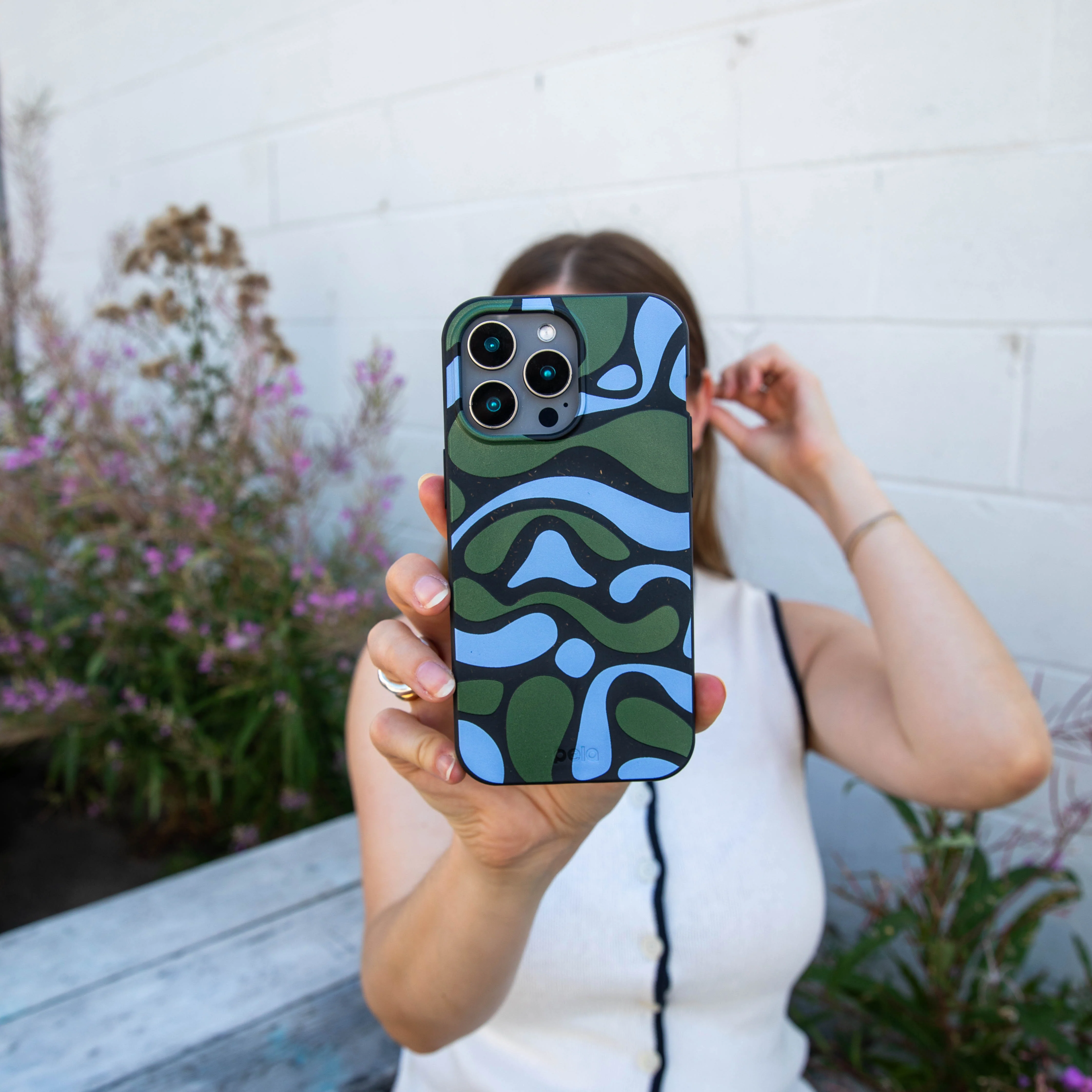 Black Curve and Flow Google Pixel 10/10 Pro Case - Image 2