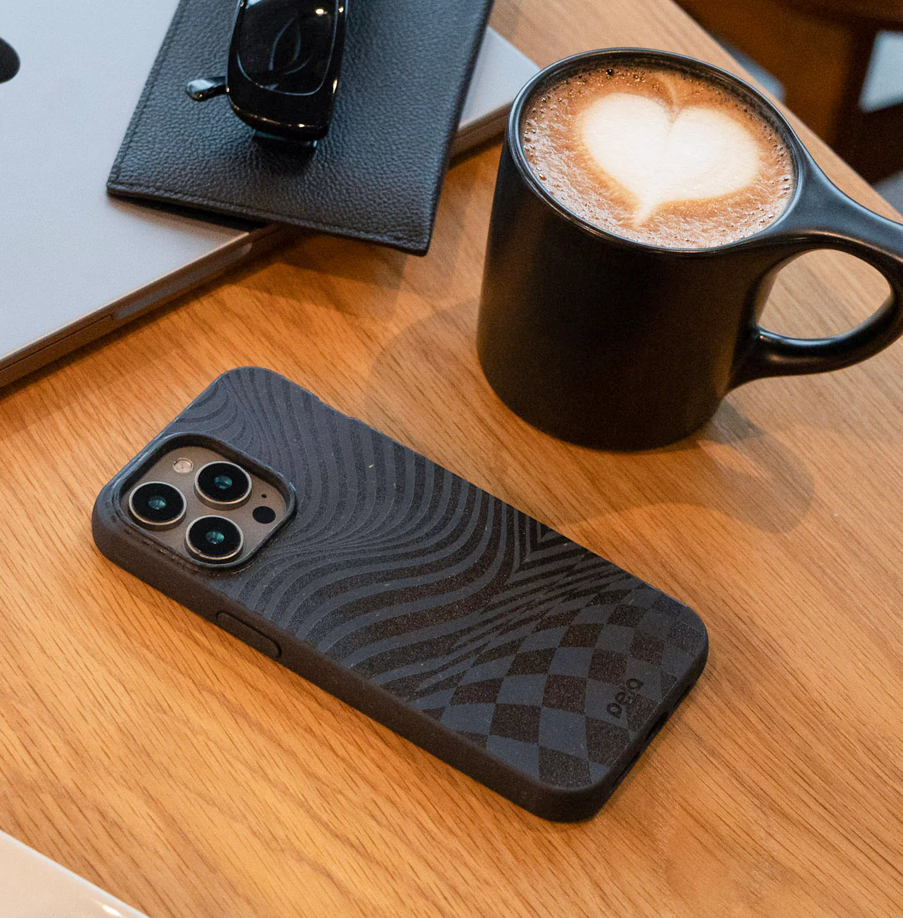 Black Melted Checkers Samsung Galaxy S26 Case - Image 6