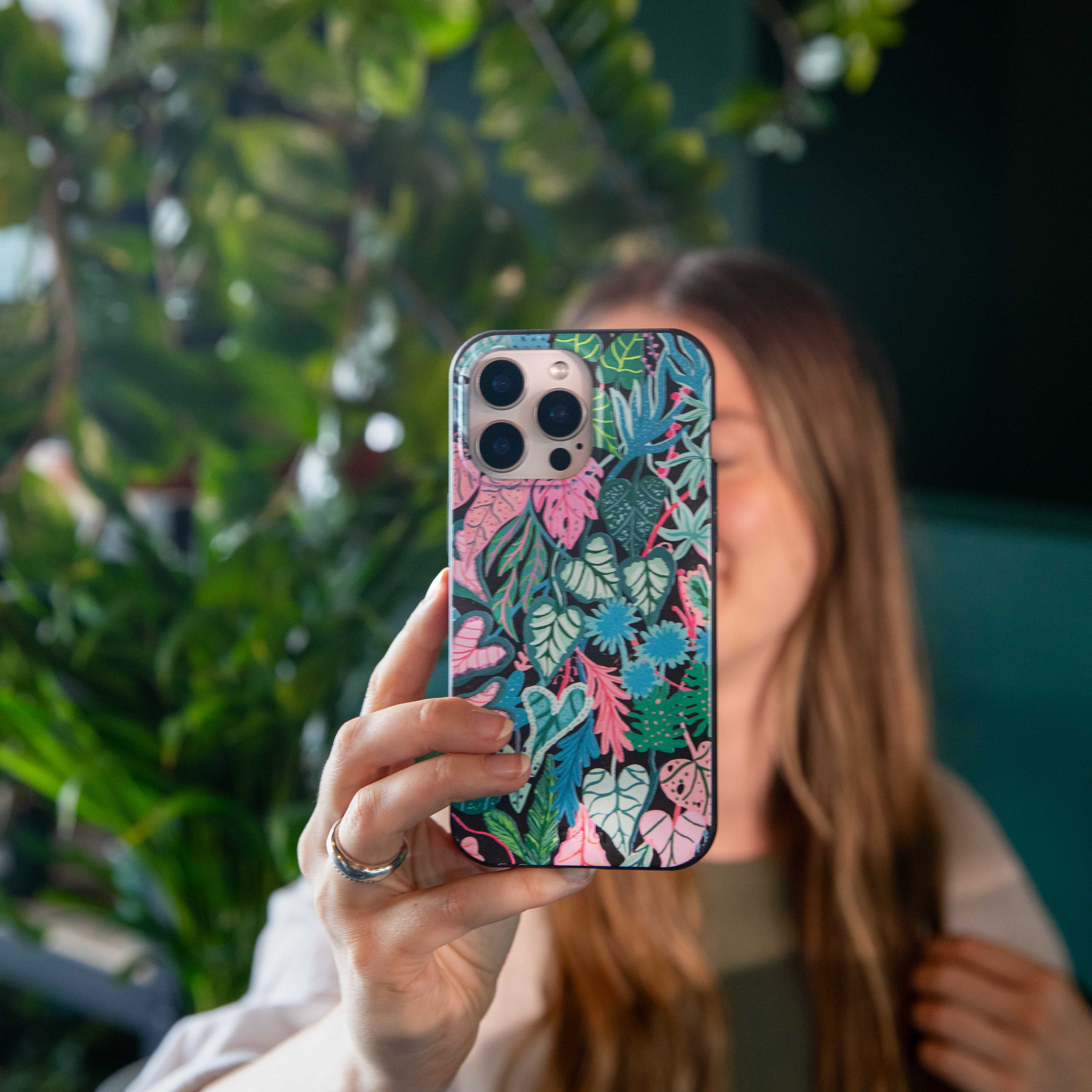 Black Tropic Noir Google Pixel 8 Case - Image 6
