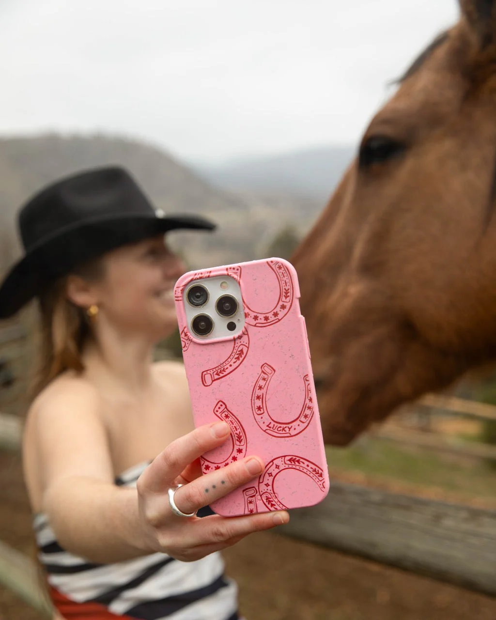Bubblegum Pink Lucky Horseshoe iPhone 14 Case - Image 2