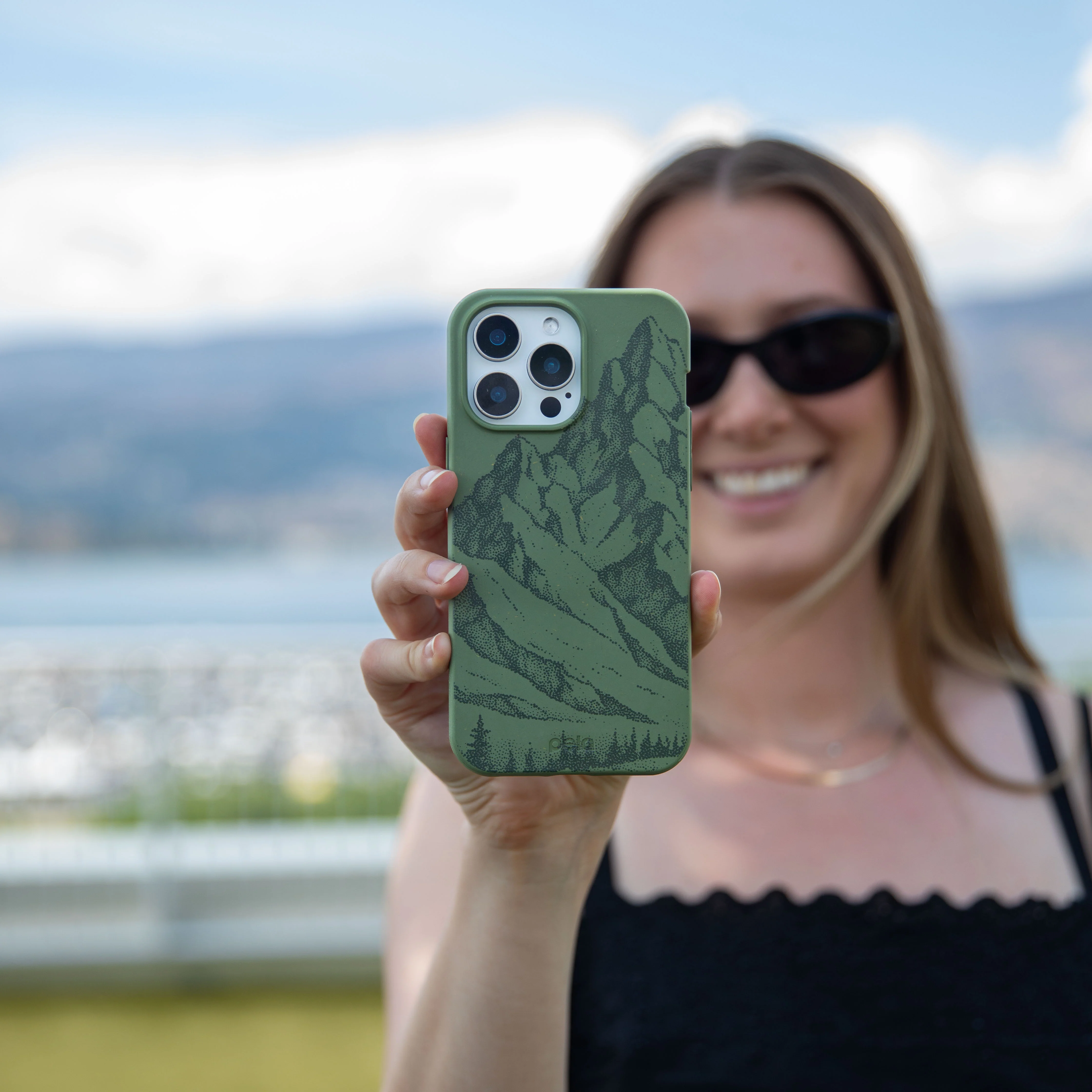 Forest Floor Quiet Climb iPhone 6/6s/7/8/SE Case - Image 2