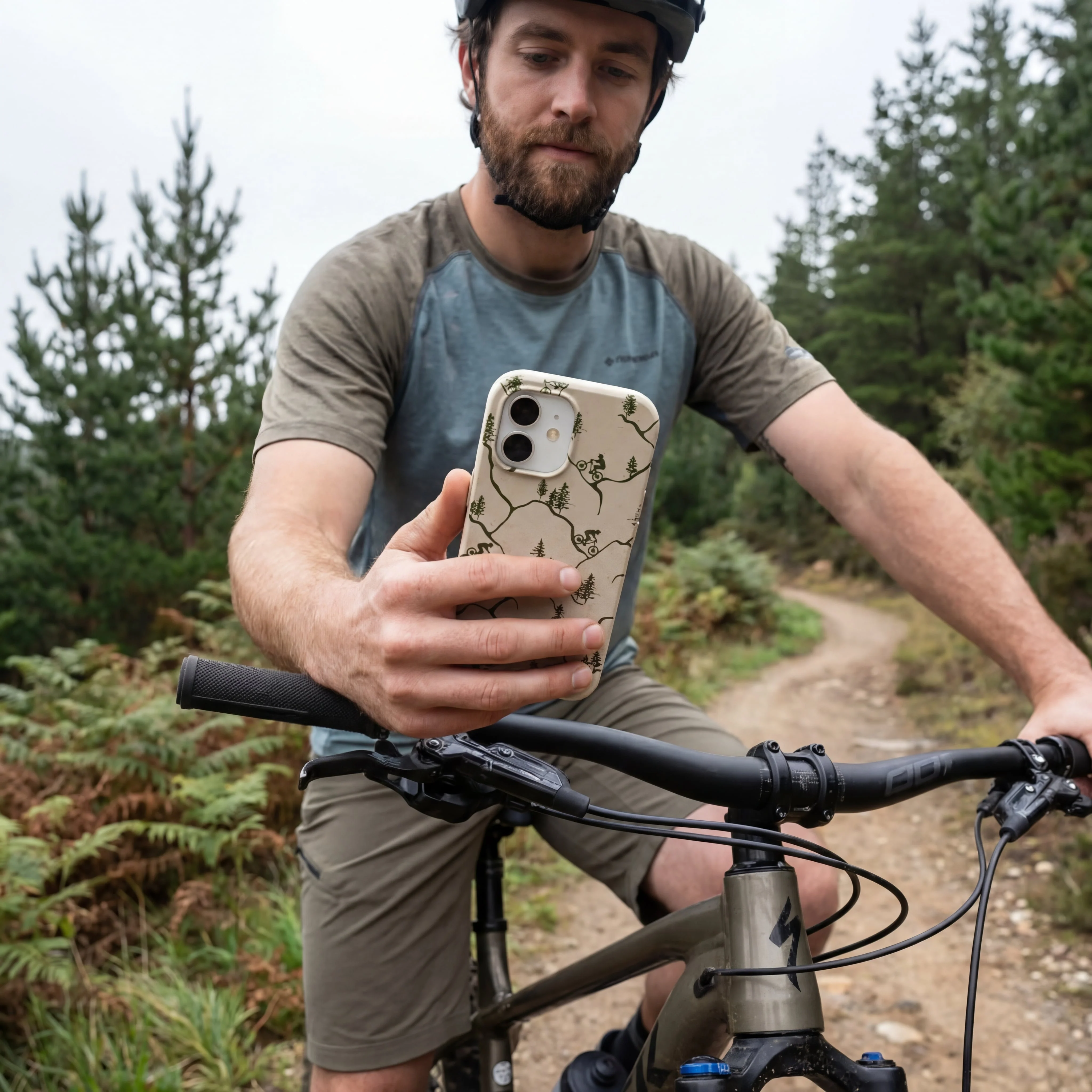 London Fog Bike Trek iPhone 17 Pro Case - Image 2