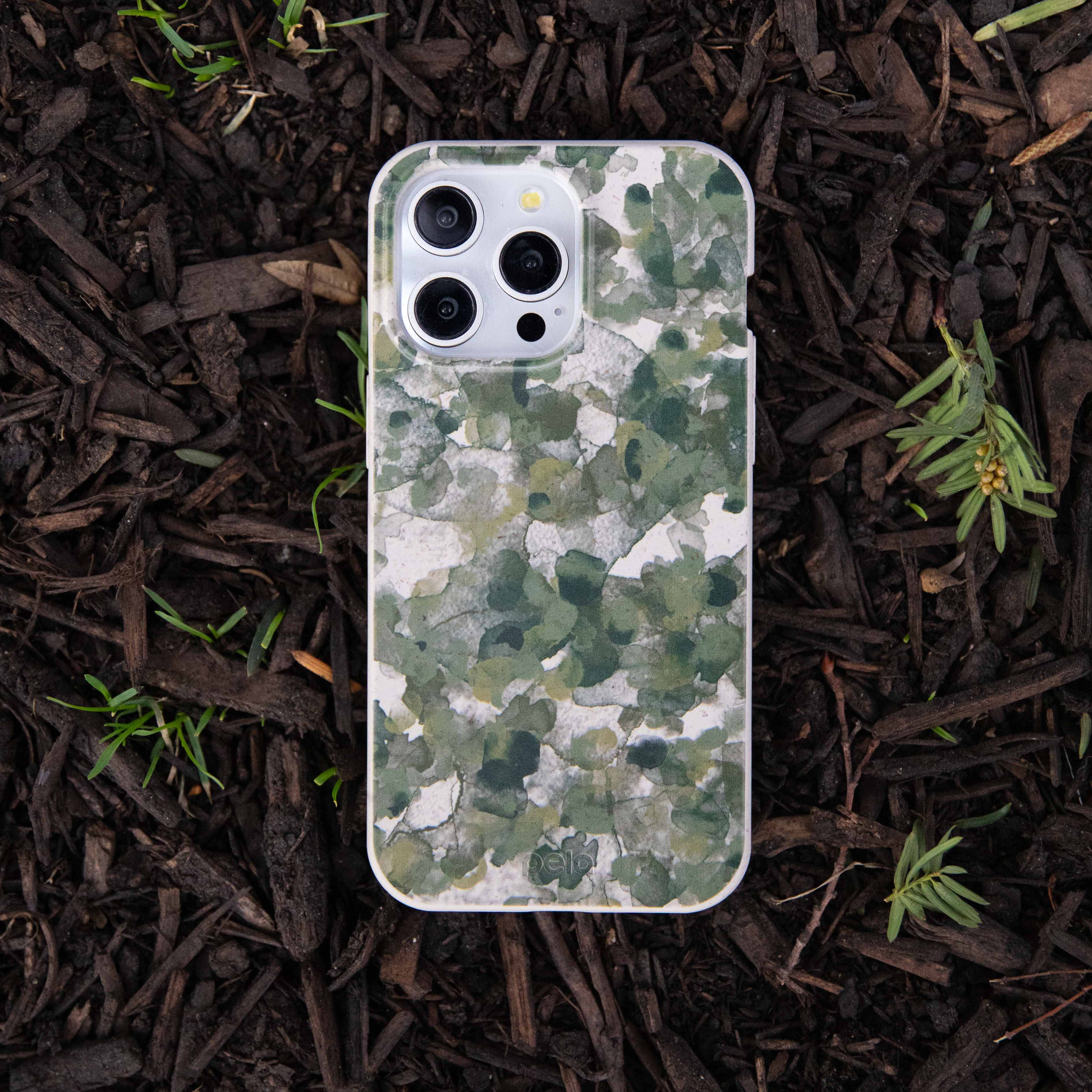 London Fog Foliage Camo Google Pixel 6a Case - Image 9