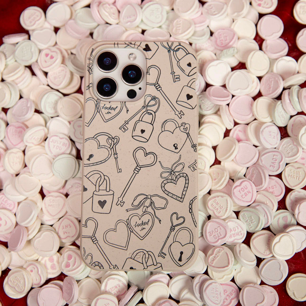 London Fog Locked In Love iPhone 14 Case - Image 2