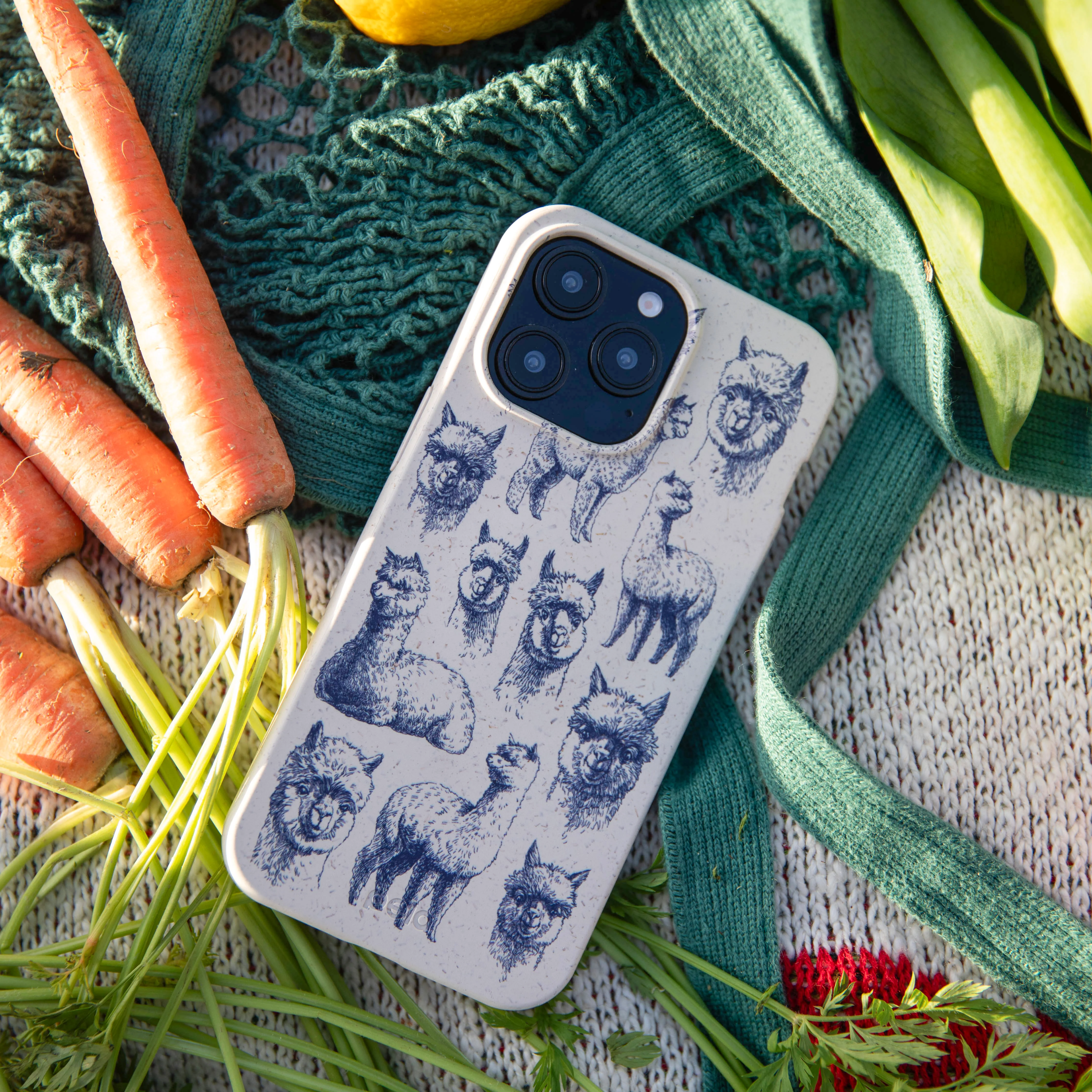 London Fog Spitting Llama Google Pixel 8 Pro Case - Image 2