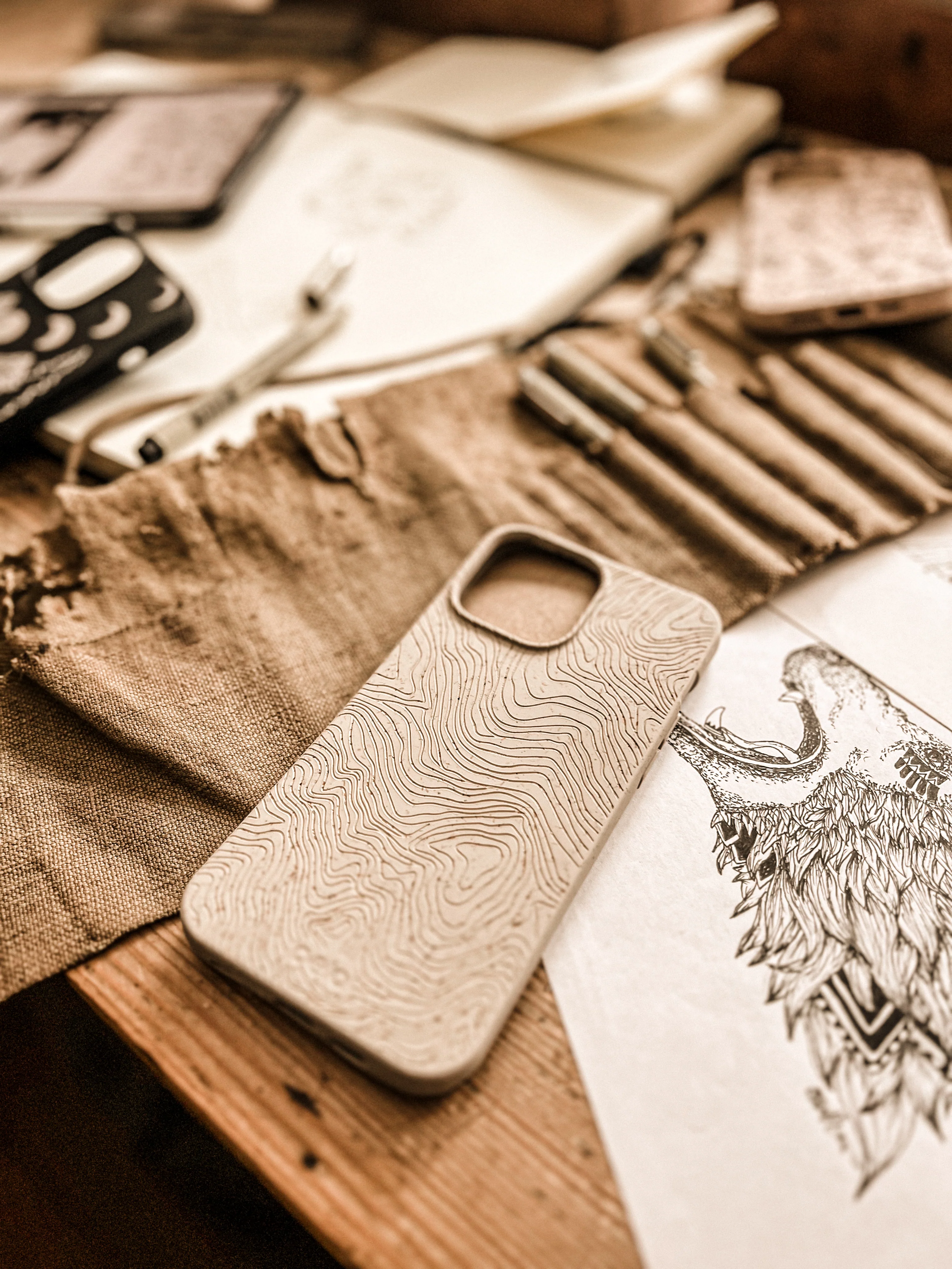 London Fog Trail Lines iPhone 16e/17e Case - Image 2