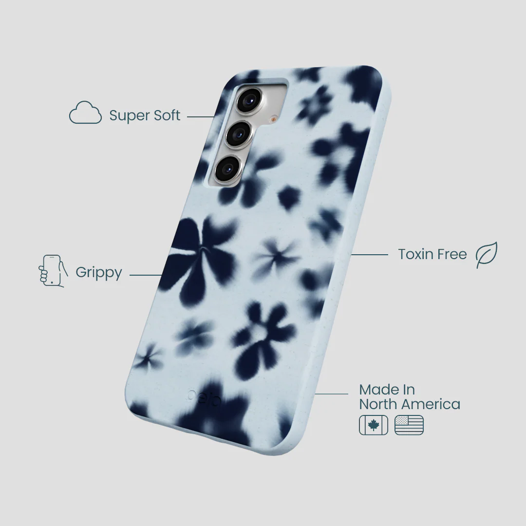 Powder Blue Hazy Daisies Samsung Galaxy S25 Case - Image 4