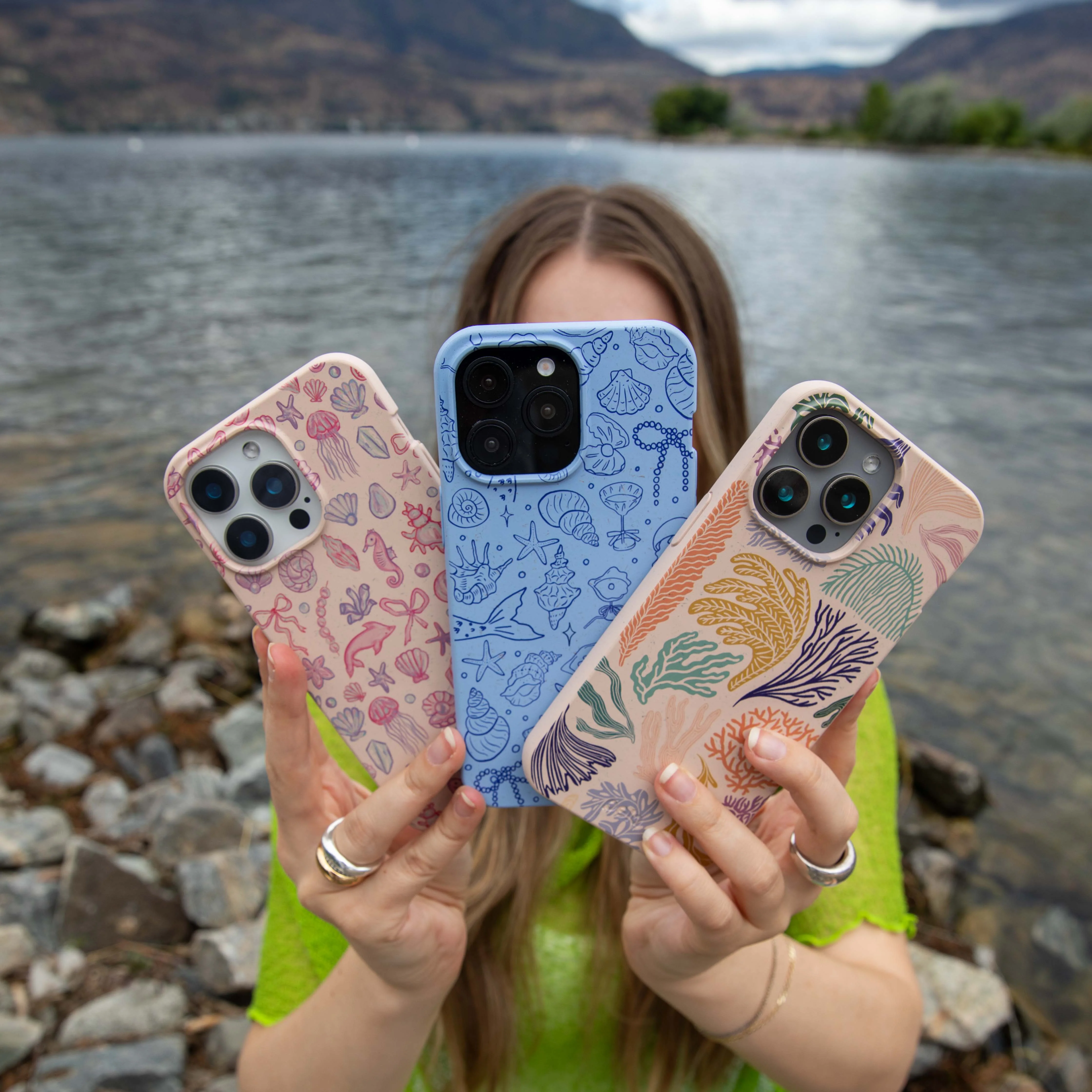Powder Blue Ocean Charms Samsung Galaxy S21 Case - Image 6