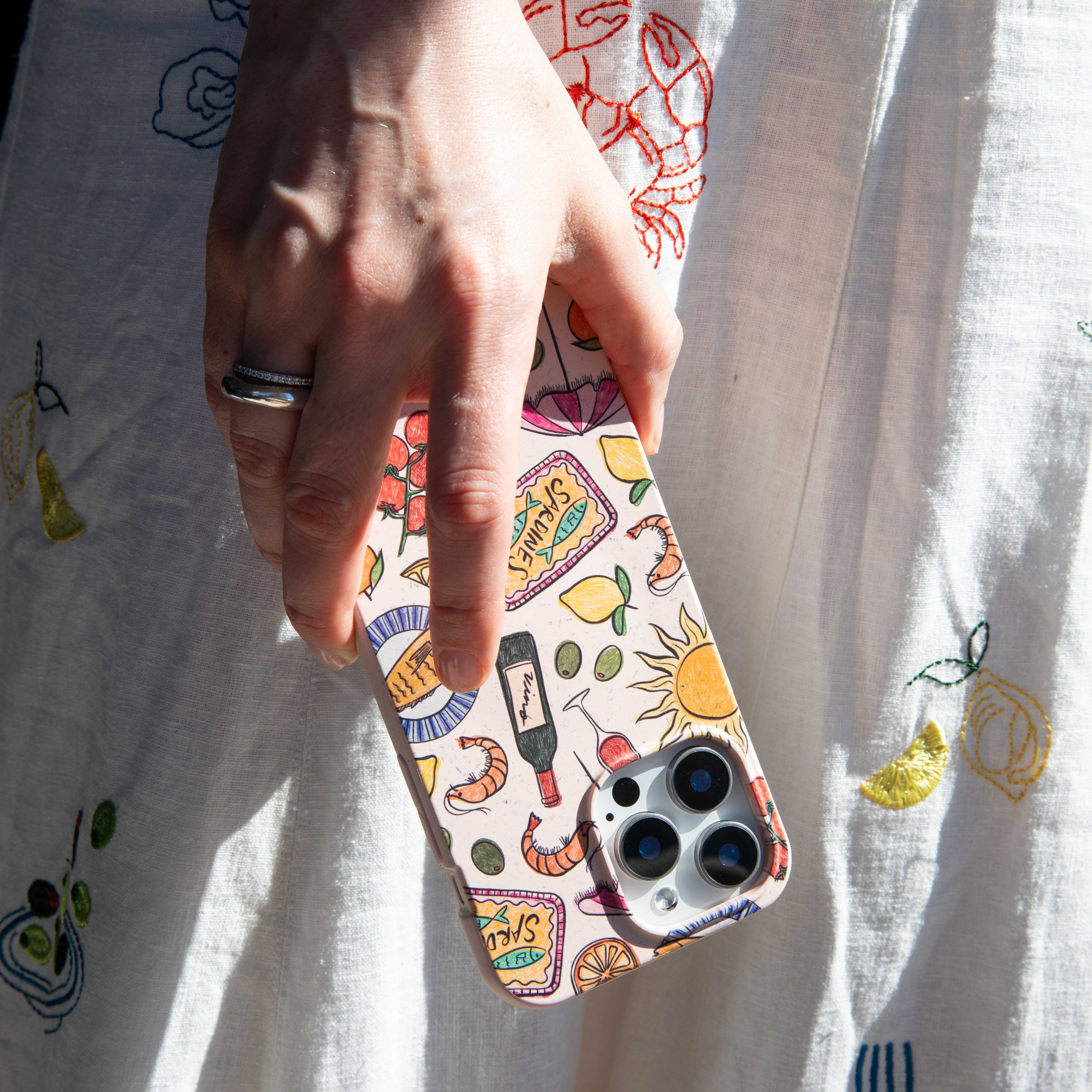 Seashell Coastal Bites iPhone 6/6s/7/8/SE Case - Image 2