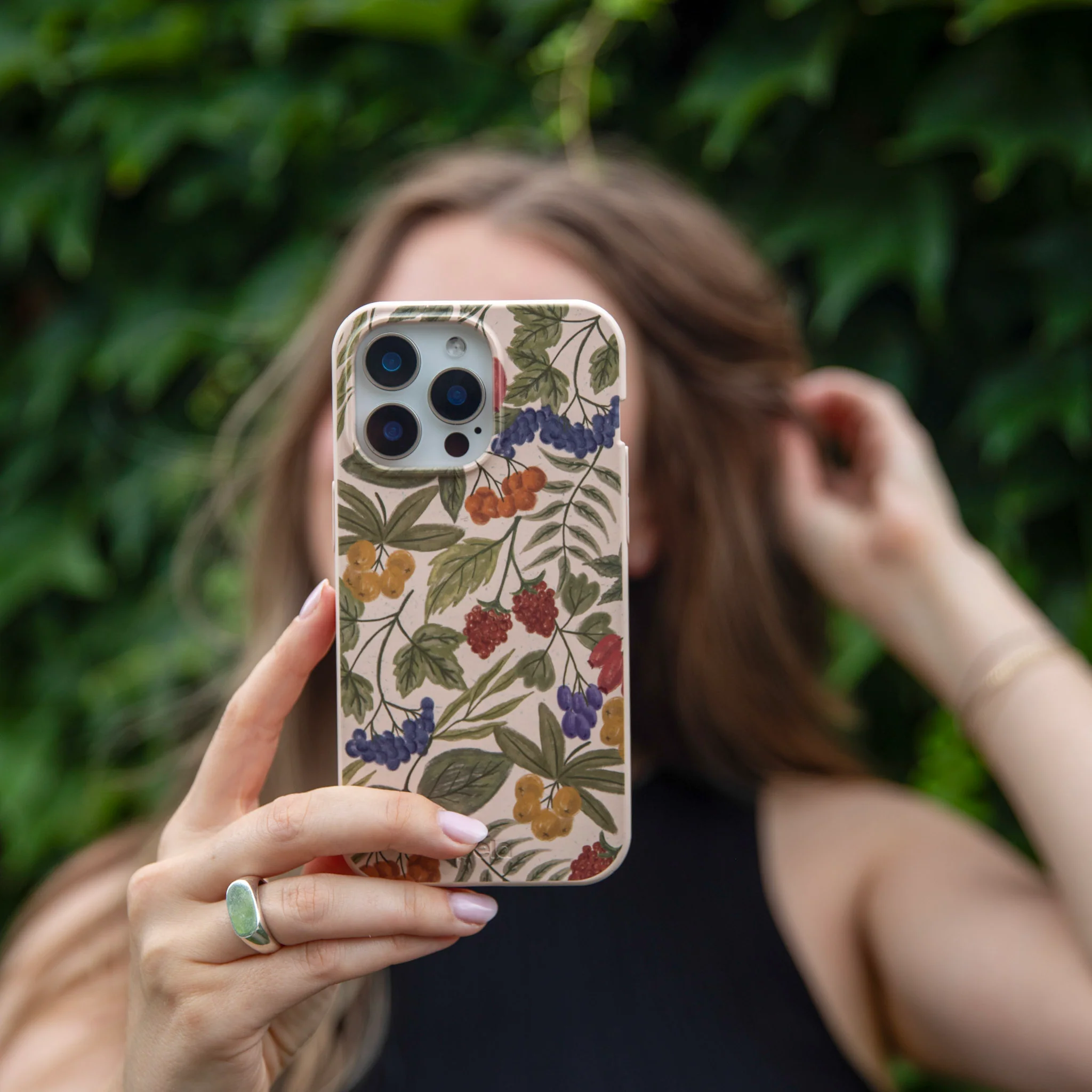 Seashell Fall Berries iPhone 11 Pro Case - Image 2