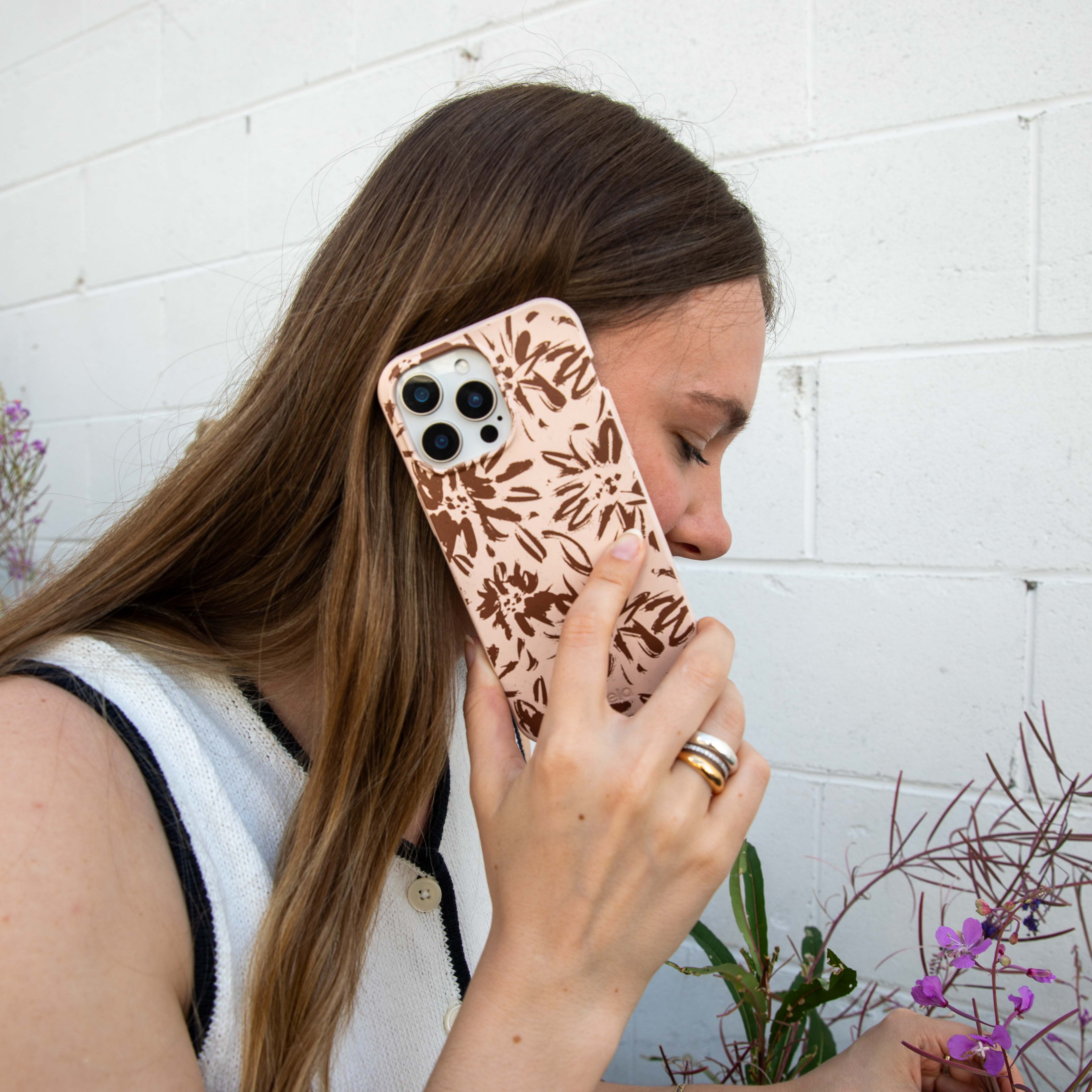 Seashell Petal Burst Google Pixel 8 Pro Case - Image 2